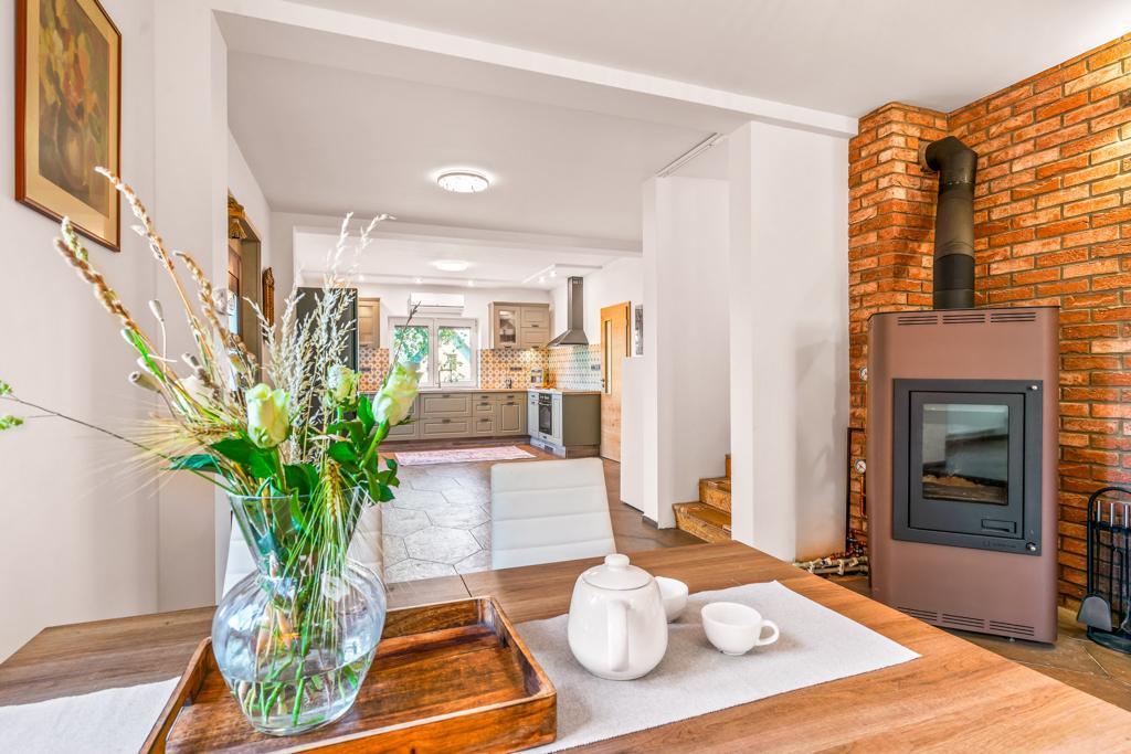 Modern kitchen